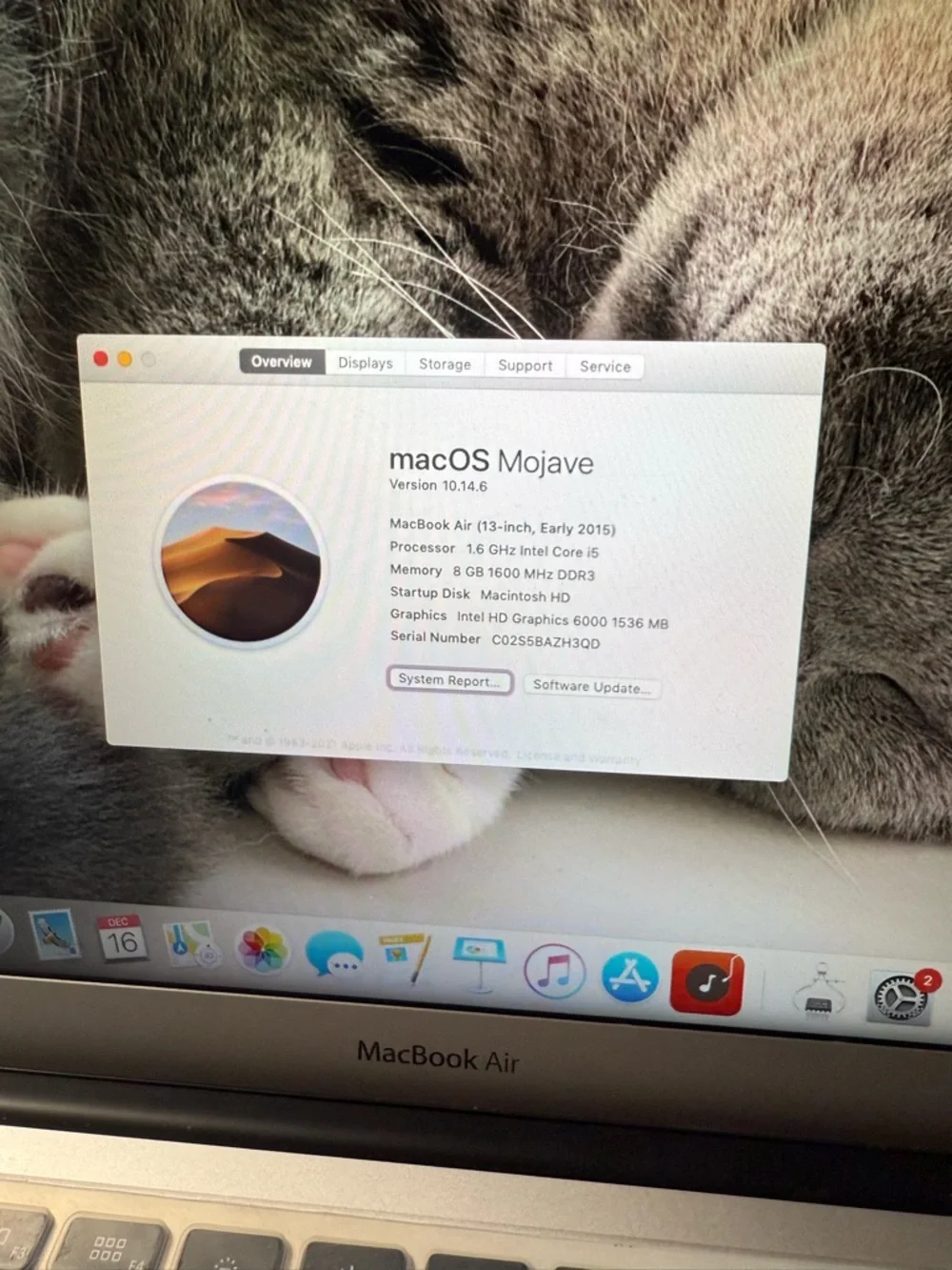Apple MacBook Air 13’Aluminum Silver Top-View